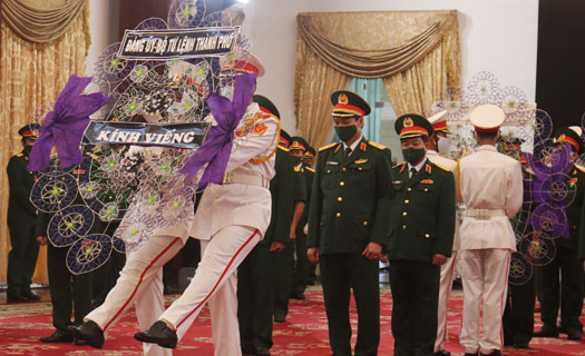 Hình ảnh lễ viếng nguyên Tổng Bí thư Lê Khả Phiêu tại TPHCM